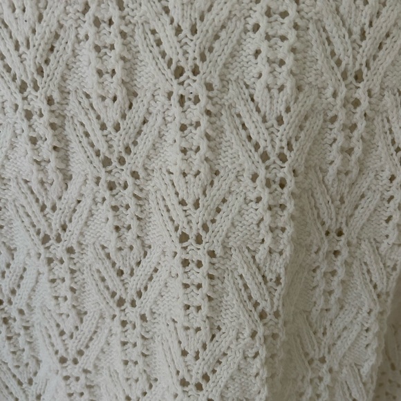 Boden Knit/Crochet Boho Ivory Sweater
Size: Medium
EUC (Some light piling.) - Picture 10 of 12